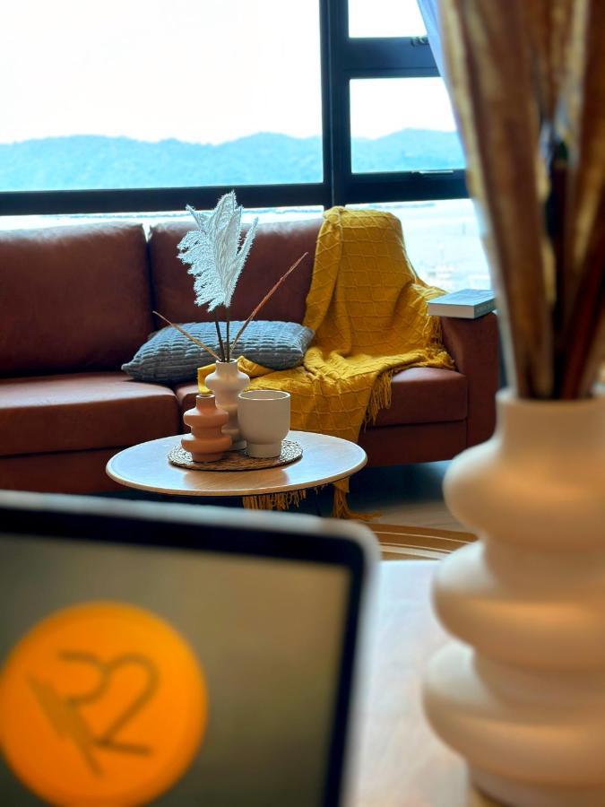 Sea&Pool View Stunning Homestay, Wifi, Netflix Near Malls, Jetty, Convenient Stores Kota Kinabalu Luaran gambar